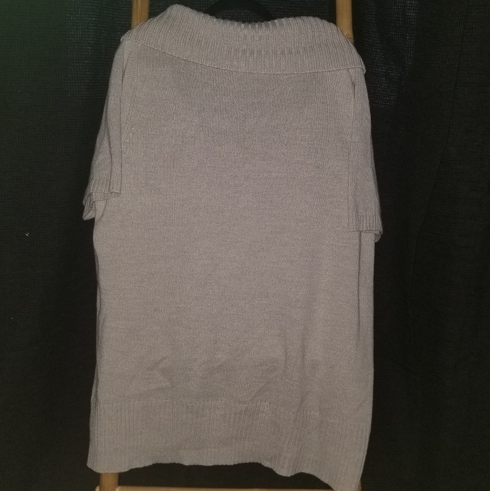 Sweater - Picture 3 of 5